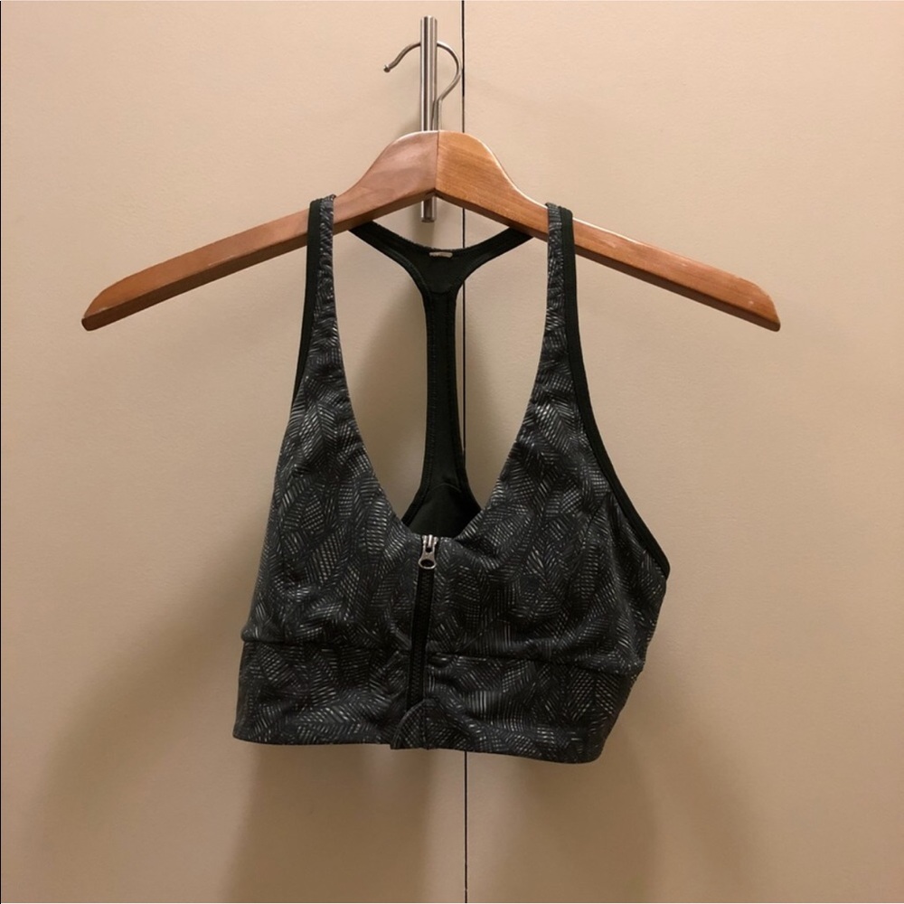 Lululemon sports bra